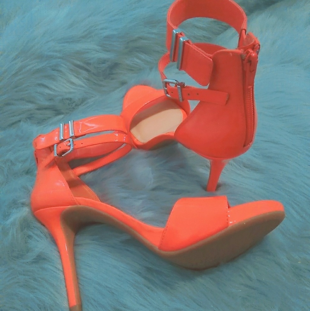 Gianni Bini size 10 heels
